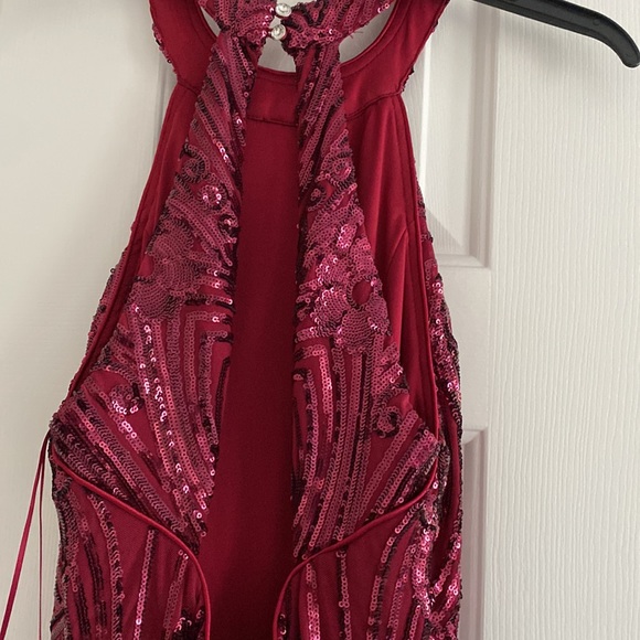 CLEARANCE - NWT size 6 beautiful fishtail beaded sequined maxi gown - Picture 5 of 8